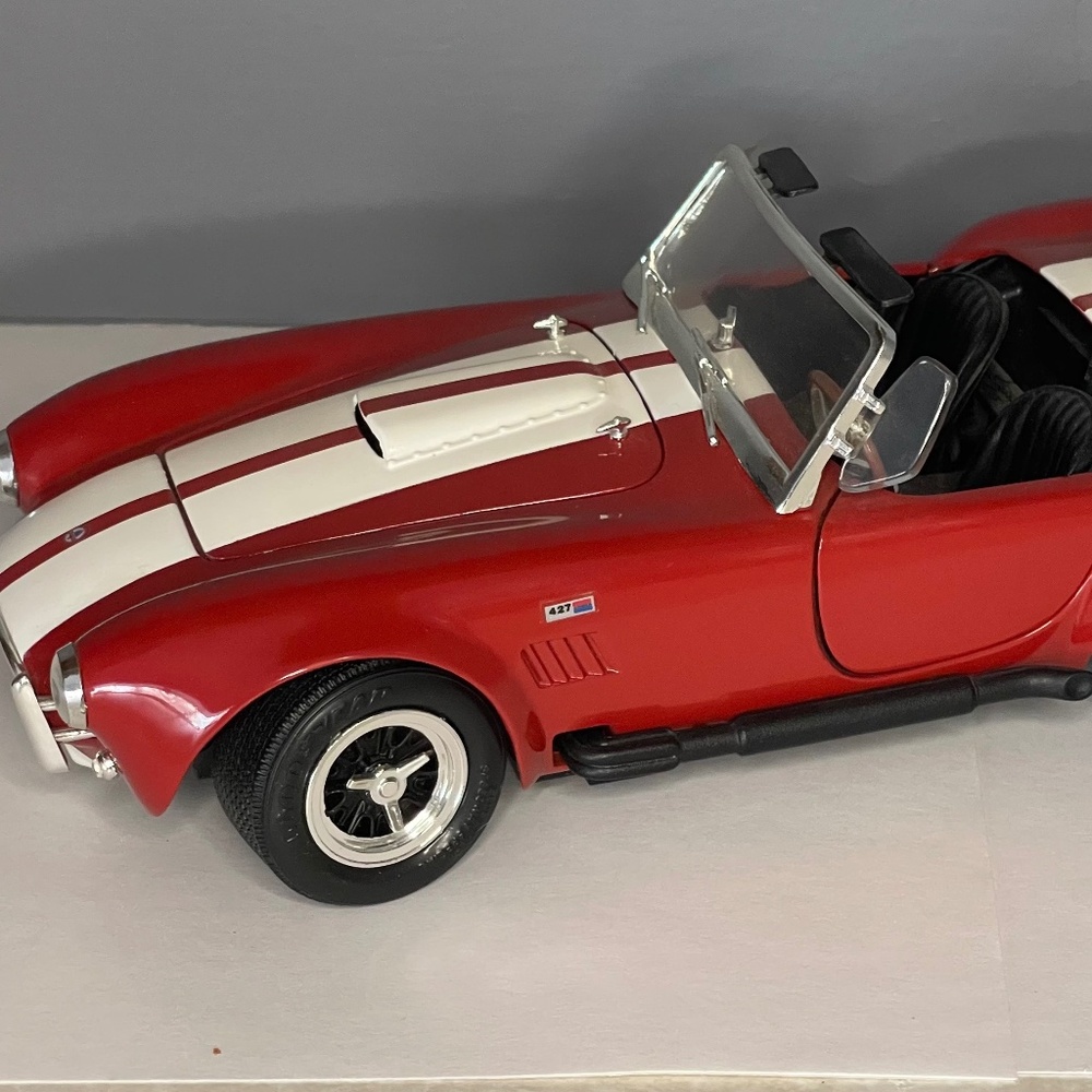 Red Shelby Cobra 427 SC 1:18 scale Model
